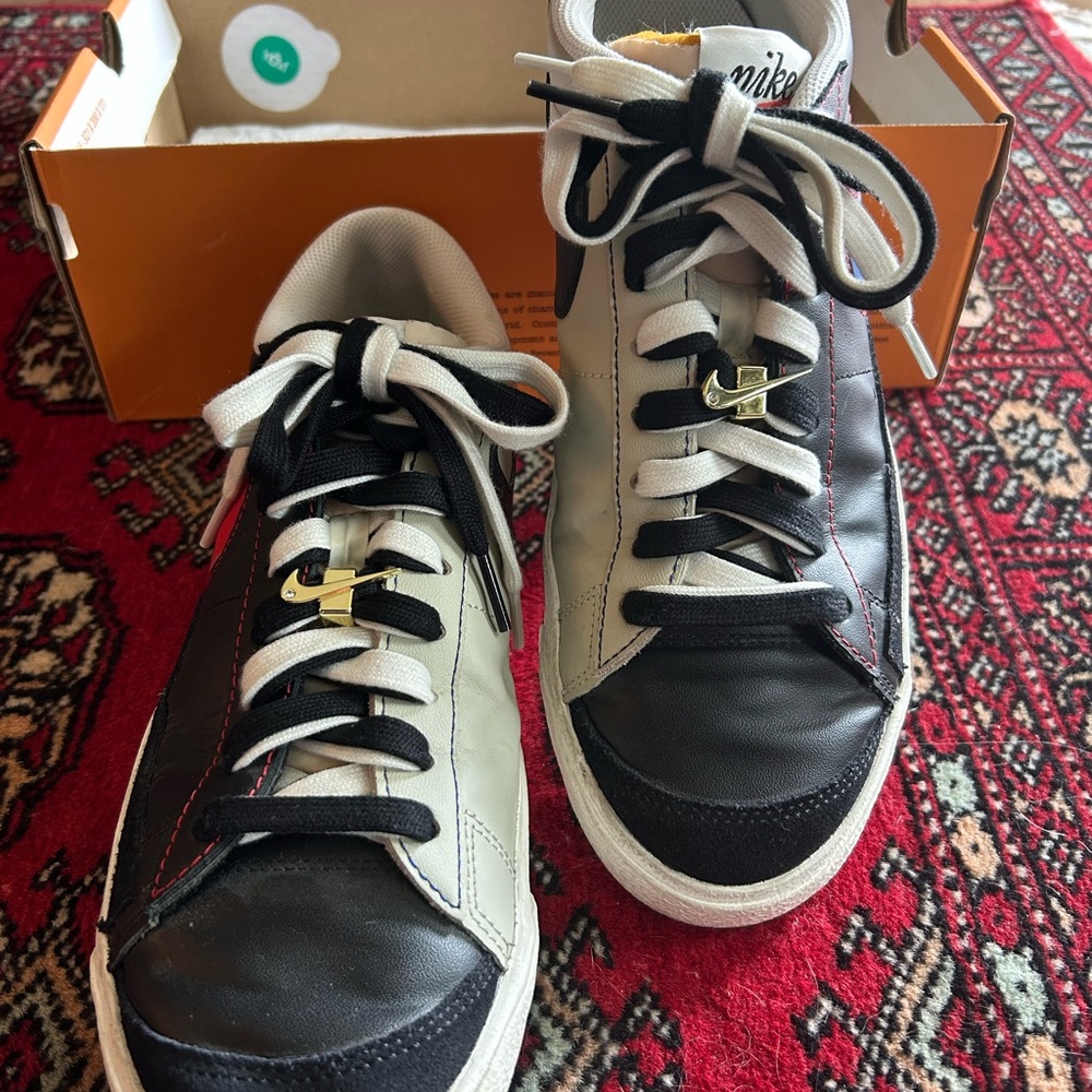 Nike Black and Gray Sneakers